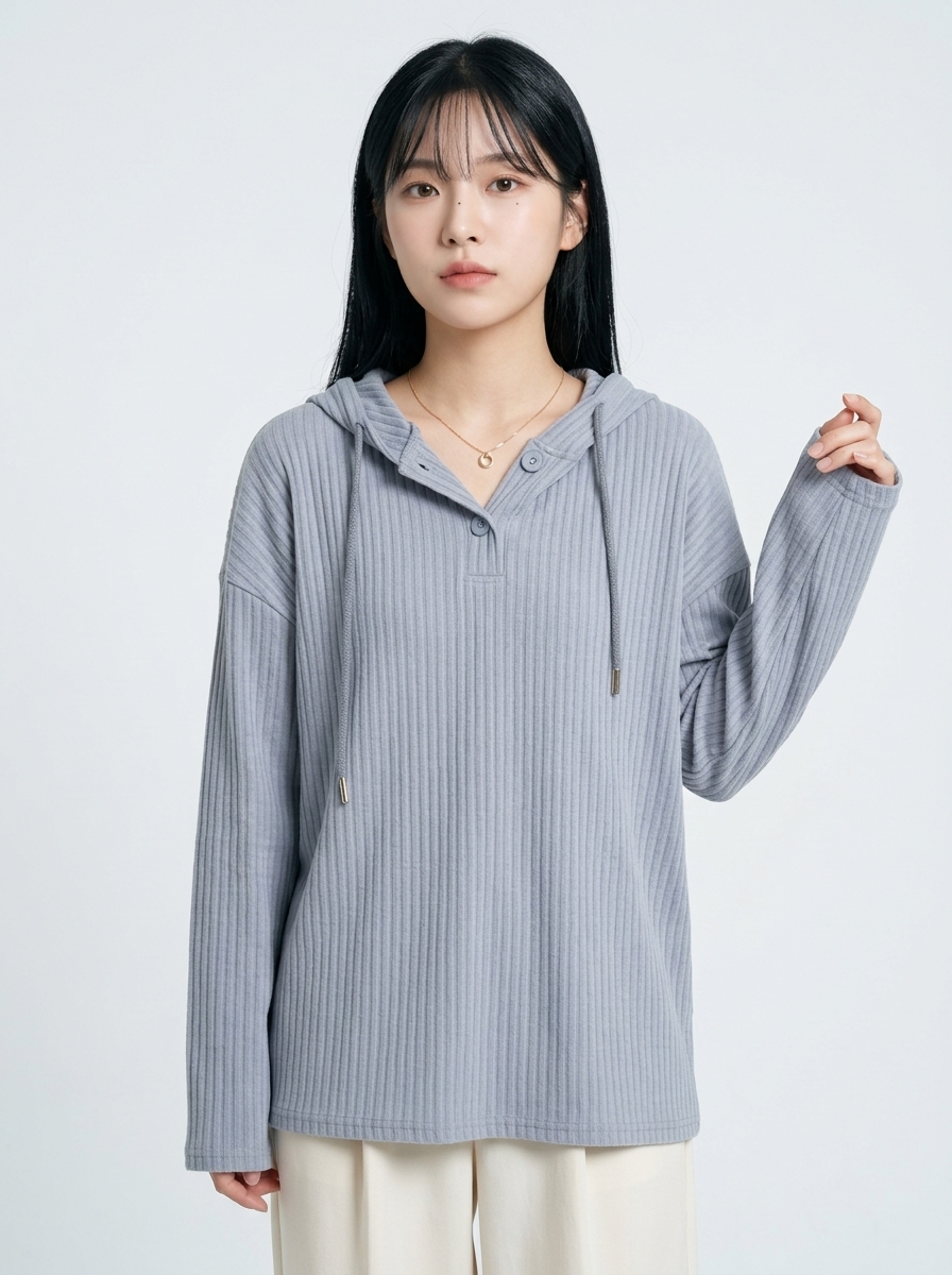 라이트 그레이 후드 티셔츠 모델 정면 스튜디오 컷